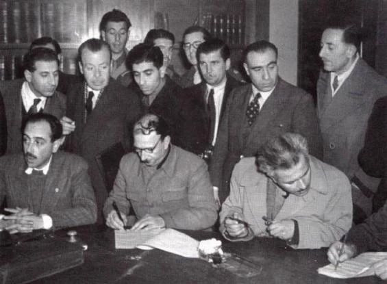 Σαν σήμερα η υπογράφεται η συμφωνία της Βάρκιζας – Ο αφοπλισμός του ΕΛΑΣ και όσα ακολούθησαν